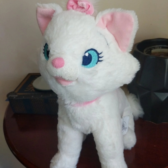 Marie Aristocats Disney Store Plush "13 white cat pink bow - Picture 3 of 17